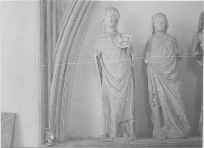 statues (2) : saint Jean-Baptiste, sainte Catherine - © Ministère de la Culture (France), Médiathèque du patrimoine et de la photographie (objets mobiliers), tous droits réservés