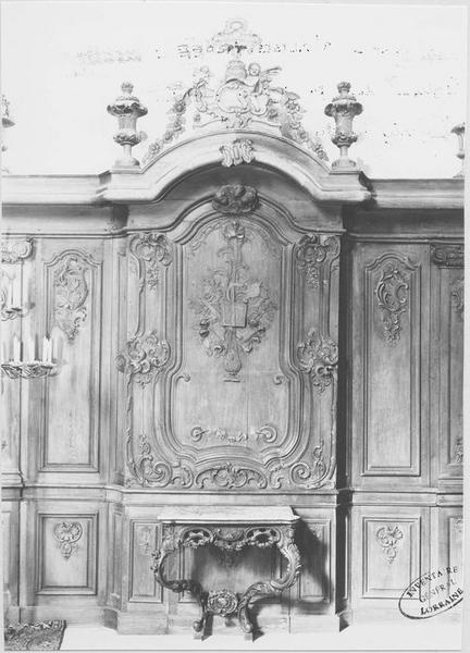 lambris de revêtement avec crédence - © Ministère de la Culture (France), Médiathèque du patrimoine et de la photographie (objets mobiliers), tous droits réservés