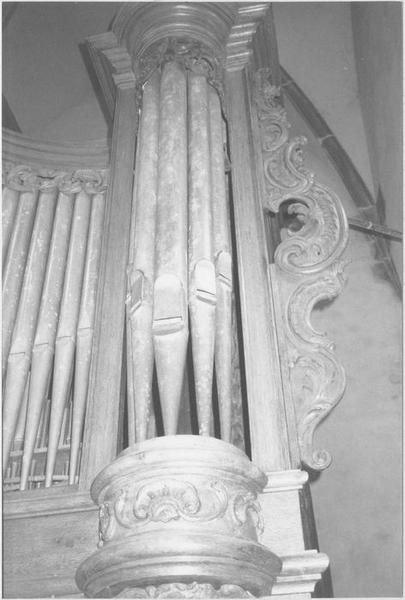 orgue de tribune : tribune et buffet d'orgue (tonnelle extérieure droite du grand orgue)