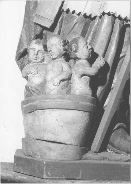 groupe sculpté, console d'architecture : Saint Nicolas (détail)