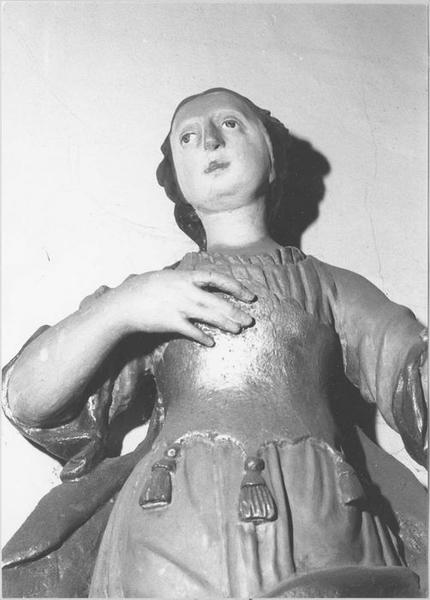 statue sur console d'architecture : Sainte Catherine (détail haut du corps)