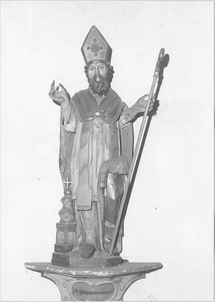 statue sur console d'architecture : Saint Wolfgang