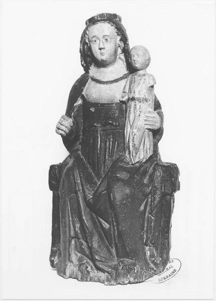 statue : Vierge à l'Enfant assise