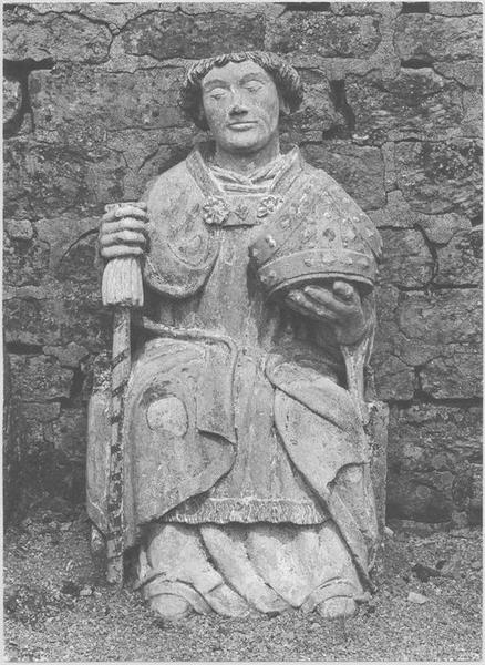 statue : saint Denis (in situ)