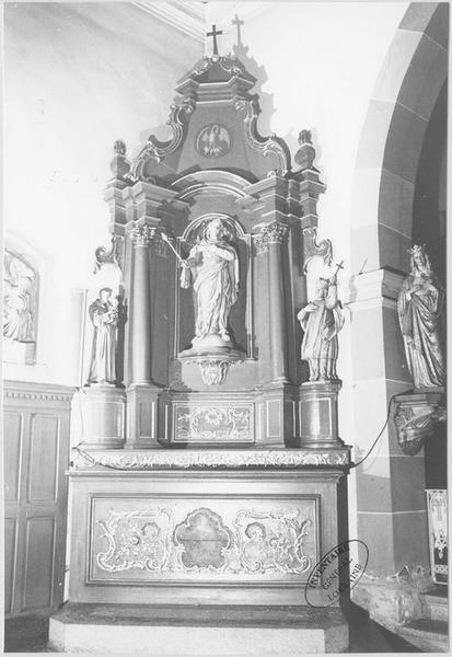 autel, retable, 2 statues : l'Immaculée conception, saint François Xavier (autel secondaire de la Vierge)