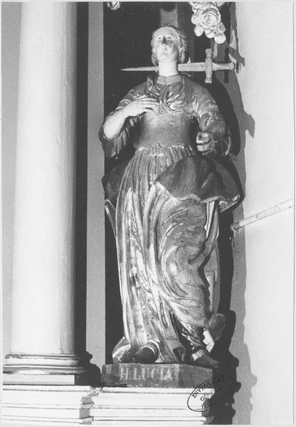 statue : sainte Lucie (autel latéral Sud)