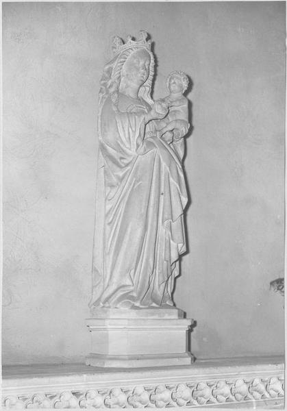 statue : Vierge à l'Enfant