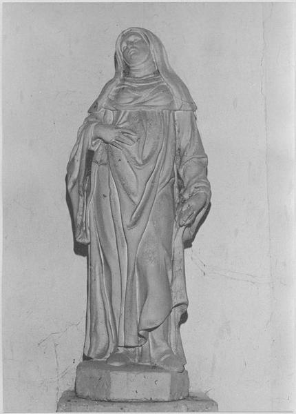 statue : sainte Scholastique