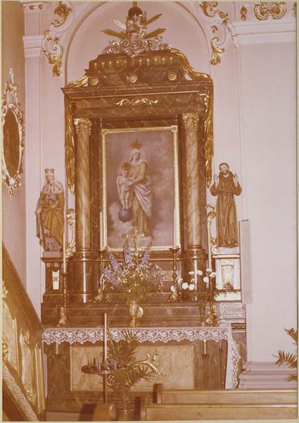 autel, retable : Notre-Dame des Victoires, 2 statues : sainte Elizabeth de Hongrie, saint François (autel secondaire)