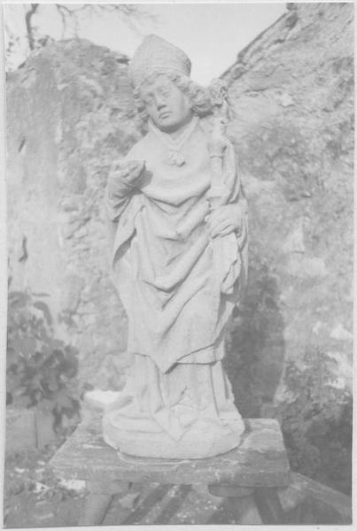 statue : saint Eloi (vue en entier de biais)