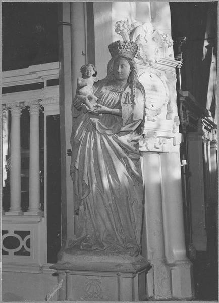 statue : Vierge à l'Enfant