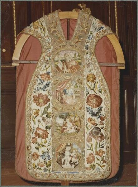 chasuble (ornements dits des Dominicaines) (devant)