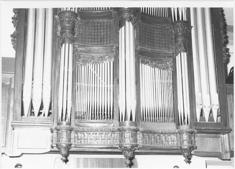 orgue de tribune, vue partielle