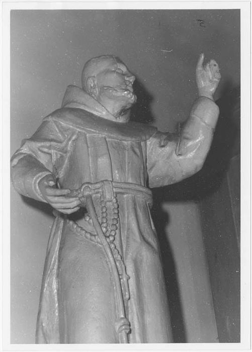 statue : Saint François d'Assise, vue partielle