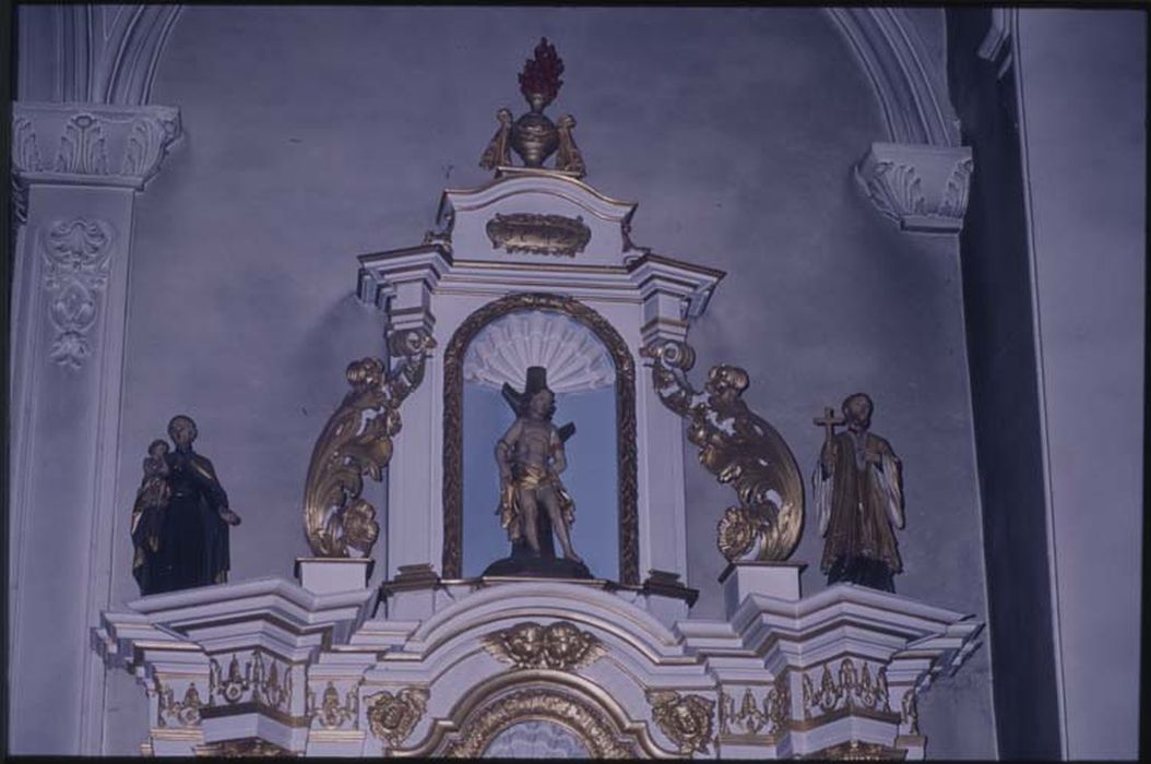 statues : Saint Joseph, Saint Sébastien, Saint Vincent de Paul