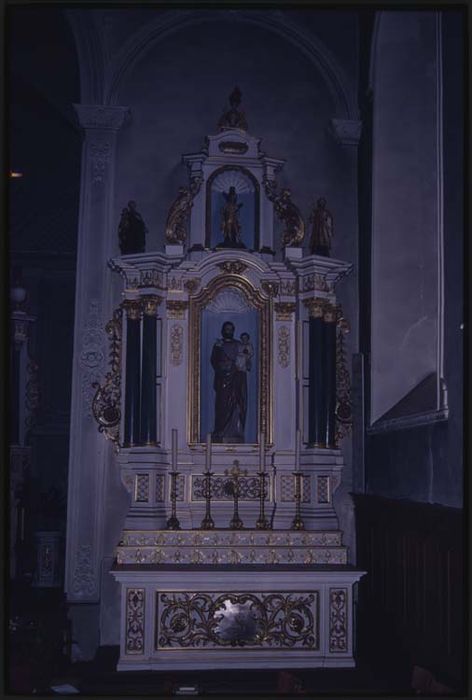 autel latéral sud, statues : Saint Joseph, Saint Sébastien, Saint Vincent de Paul, Saint François d'Assise