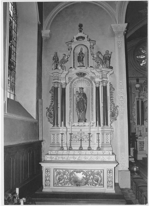 autel latéral nord, statues : Vierge à l'Enfant, Saint Urbain, Sainte Elisabeth, Sainte Catherine