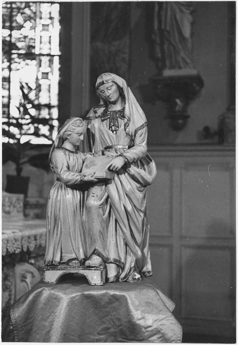 Statue : Sainte Anne