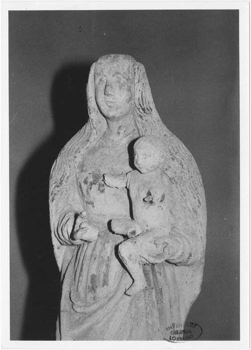 statue : Vierge à l'Enfant, vue partielle