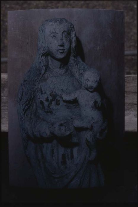 statue : Vierge à l'Enfant, vue partielle