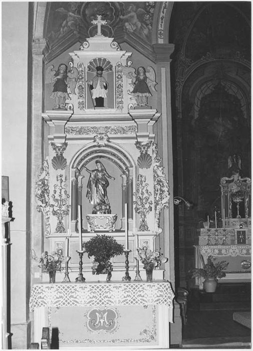 autel latéral nord, retable, statues : Saint Jean Népocumène, Vierge de l'Assomption