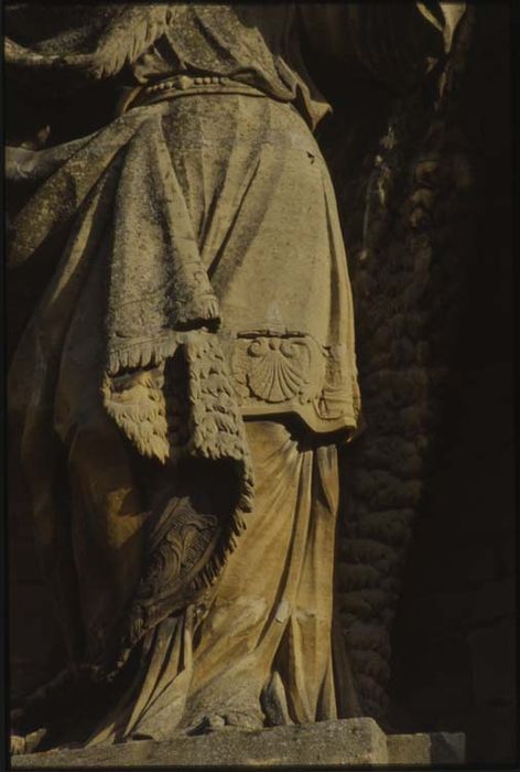 statue : Vierge (anciennement La France), détail