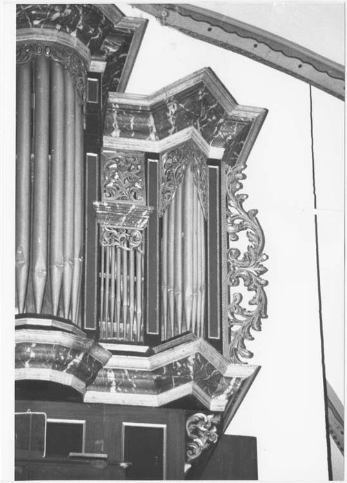 orgue de tribune, vue partielle