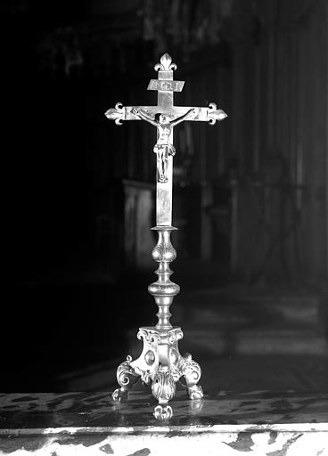 Croix d'autel en bronze - © Ministère de la Culture (France), Médiathèque du patrimoine et de la photographie, diffusion GrandPalaisRmn Photo