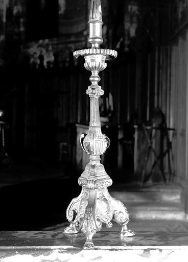 Chandelier d'autel en cuivre fondu - © Ministère de la Culture (France), Médiathèque du patrimoine et de la photographie, diffusion GrandPalaisRmn Photo