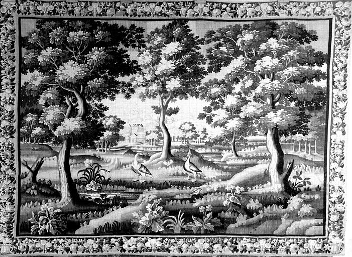Tapisserie d'Aubusson : verdures, état après restauration