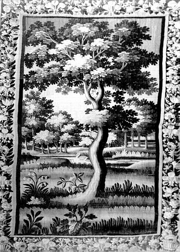 Tapisserie d'Aubusson : verdures, état après restauration