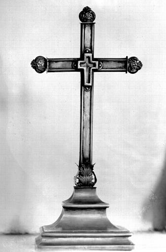 Croix-reliquaire