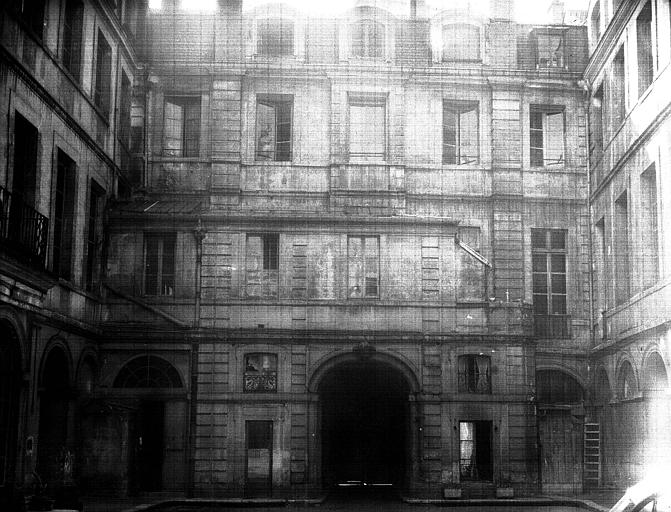 Façade sur cour