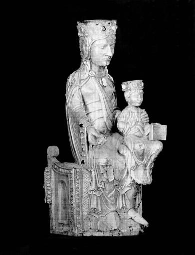 Statue sur âme de bois avec plaques d'argent, Vierge à l'Enfant :  trois-quart dextre