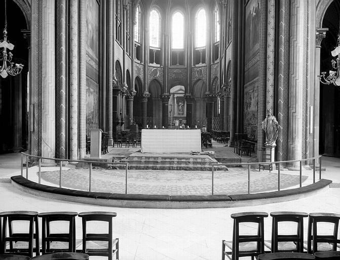 Nouvel aménagement du choeur et de la croisée