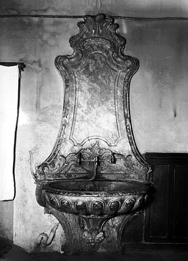 Fontaine de la sacristie, marbre