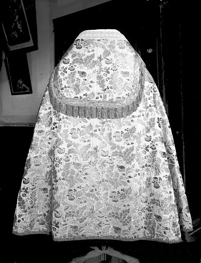 Chapelle d'ornements : brocart soie et or, chape - © Ministère de la Culture (France), Médiathèque du patrimoine et de la photographie, diffusion RMN-GP