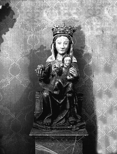 Statue en bois polychromé : Vierge à l'Enfant