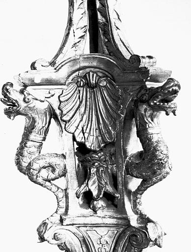 Torchère, bois sculpté et doré : détail - © Ministère de la Culture (France), Médiathèque du patrimoine et de la photographie, diffusion RMN-GP