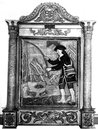 Relief en bois peint et doré : Pêcheur de truites
