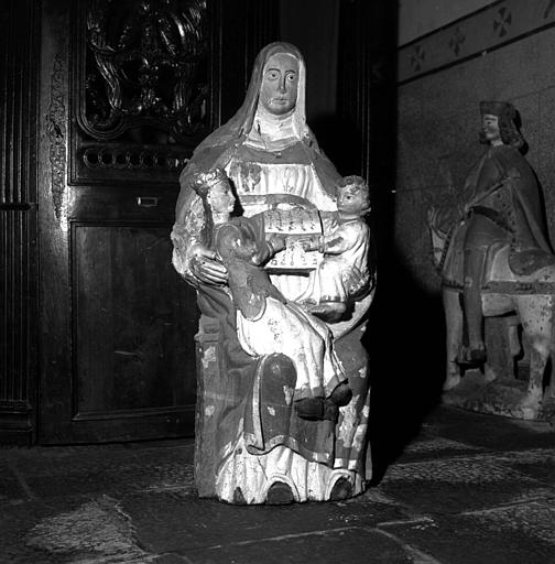 Statue en bois peint : sainte Anne Trinitaire - © Ministère de la Culture (France), Médiathèque du patrimoine et de la photographie, diffusion RMN-GP