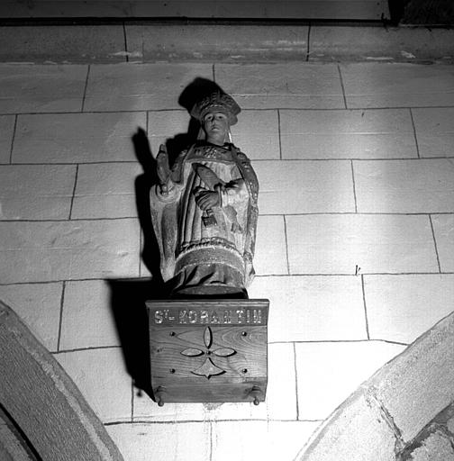 Statue en pierre peinte : saint Korantin - © Ministère de la Culture (France), Médiathèque du patrimoine et de la photographie, diffusion RMN-GP