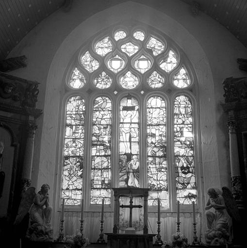 Verrière de la Crucifixion : Scènes de la Passion et du Calvaire - © Ministère de la Culture (France), Médiathèque du patrimoine et de la photographie, diffusion RMN-GP