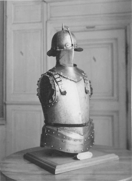 Armure de corps et casque du siège de Vauban