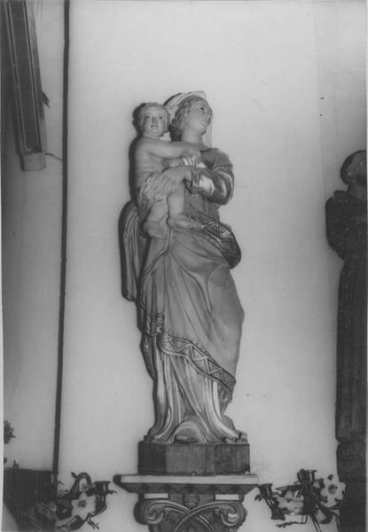 statue : Vierge à l'enfant, vue générale