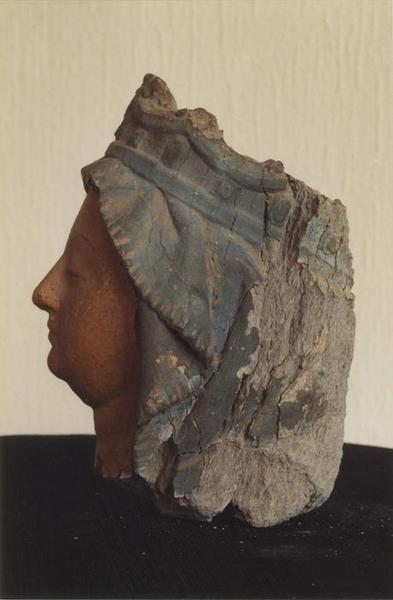 statue : tête de la Vierge, vue générale, profil gauche - © Ministère de la Culture (France), Médiathèque du patrimoine et de la photographie (objets mobiliers), tous droits réservés