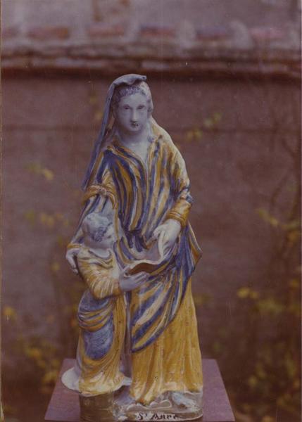 groupe sculpté : sainte Anne et la Vierge, vue générale - © Ministère de la Culture (France), Médiathèque du patrimoine et de la photographie (objets mobiliers), tous droits réservés