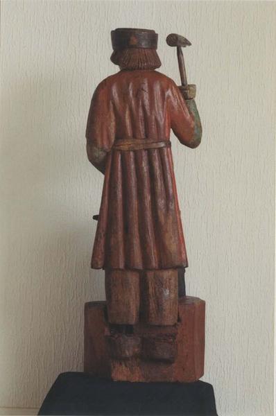 statue : saint Eloy, vue générale de dos