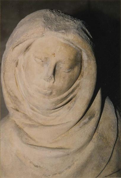 statue : religieuse (une), détail du visage