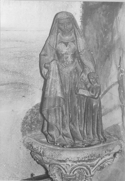 groupe sculpté : sainte Anne et la Vierge, vue générale